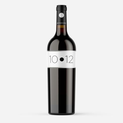 Vino tinto Diez punto Doce